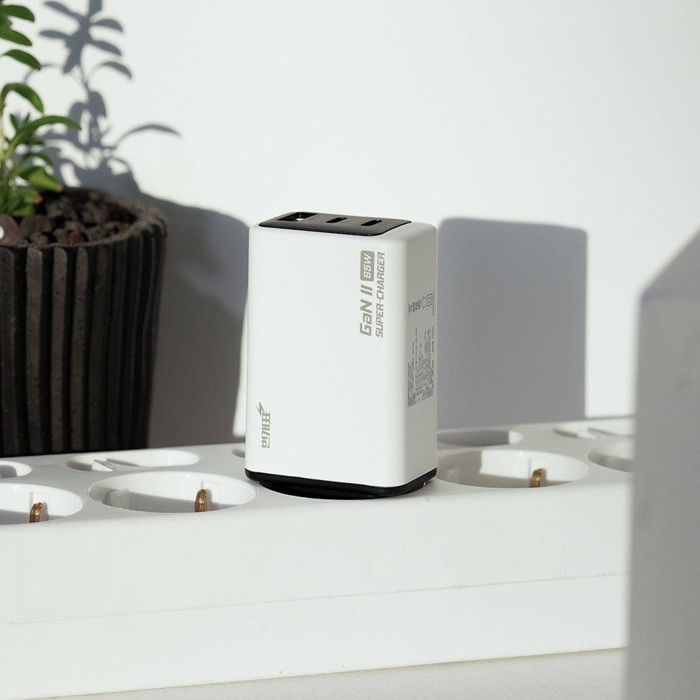 번개표 핸드폰 65W 멀티 PD 고속 충전기 C타입 어댑터 상세 이미지 2